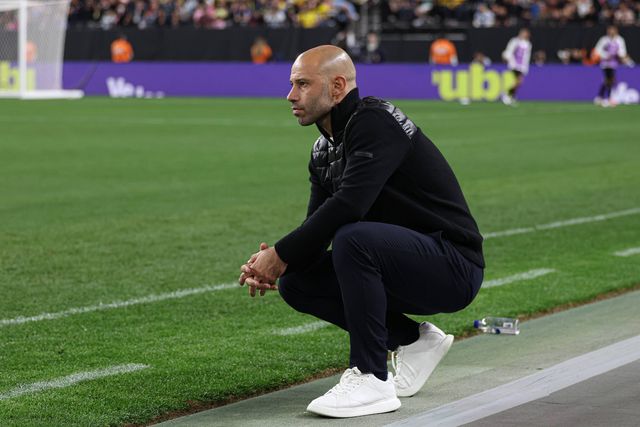 Mascherano critica jogo a -16.ºC: «Não sentíamos os membros»