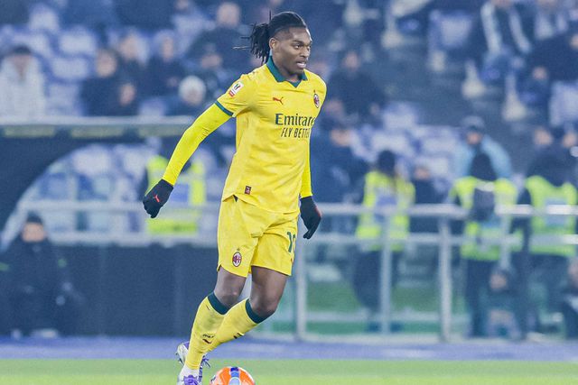 Rafael Leão com a camisola do Milan