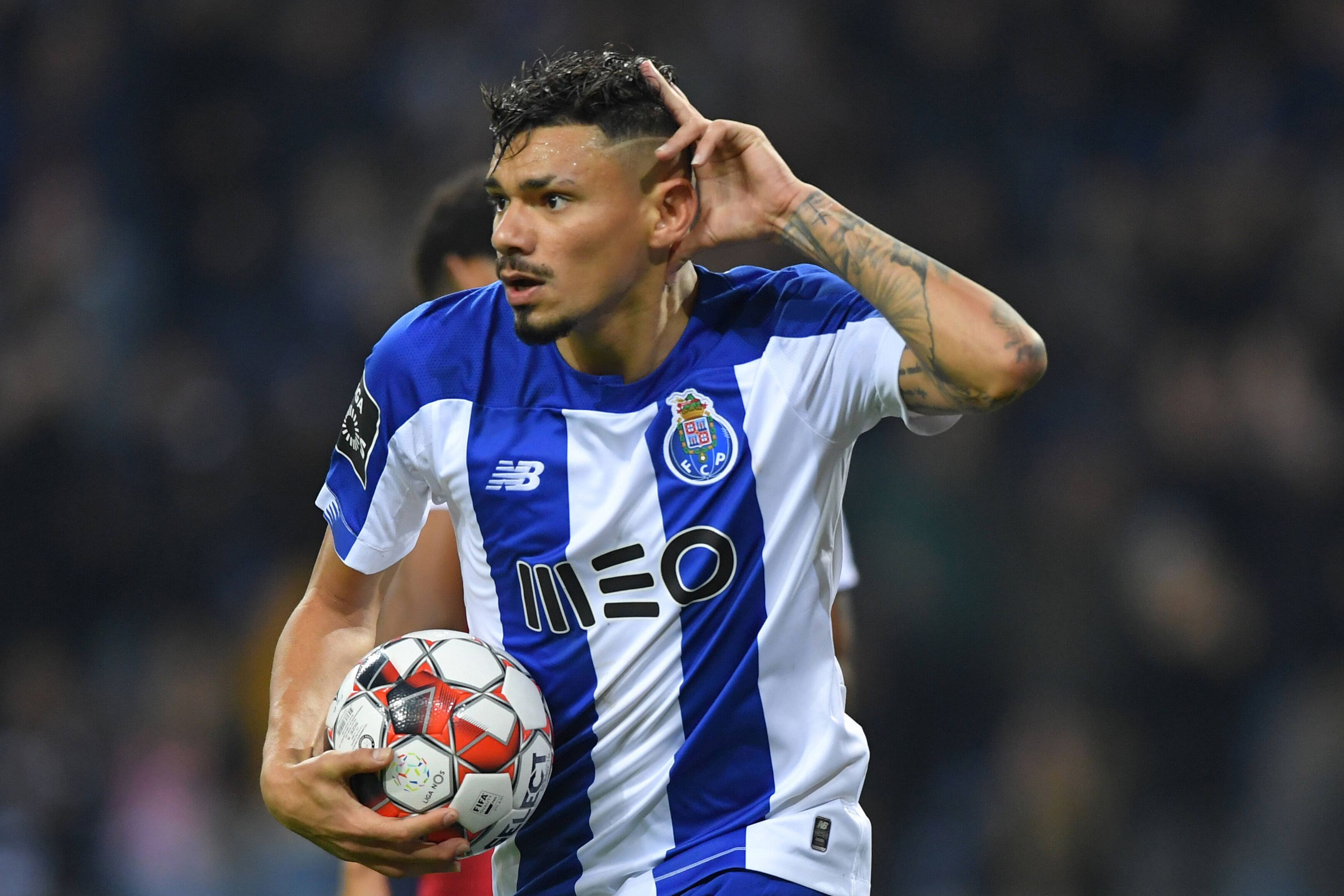 Ex-FC Porto Tiquinho Soares vai jogar no Mirassol