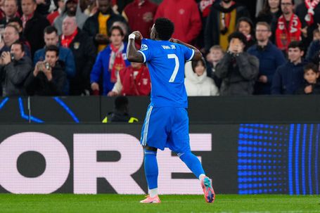 Vinícius Júnior, avançado do Real Madrid, festeja no Estádio da Luz (foto: Imago)