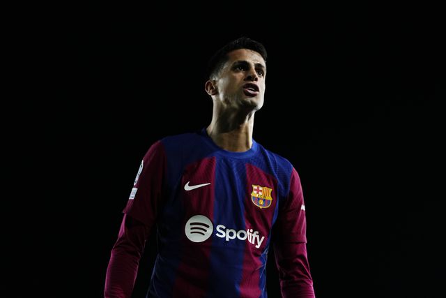 Barcelona confirma que Cancelo vai integrar os treinos da seleção