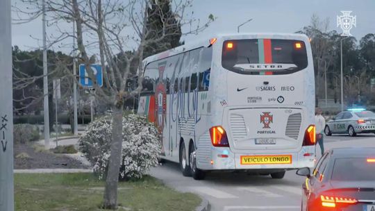 Já imaginou estar na estação de serviço e de repente... entrar a Seleção Nacional?