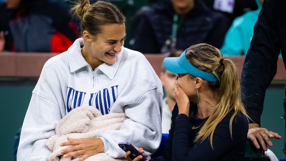 Depois da morte do namorado, Sabalenka joga frente à melhor amiga