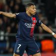 «Mbappé está a milhas de distância de Messi e Cristiano Ronaldo»