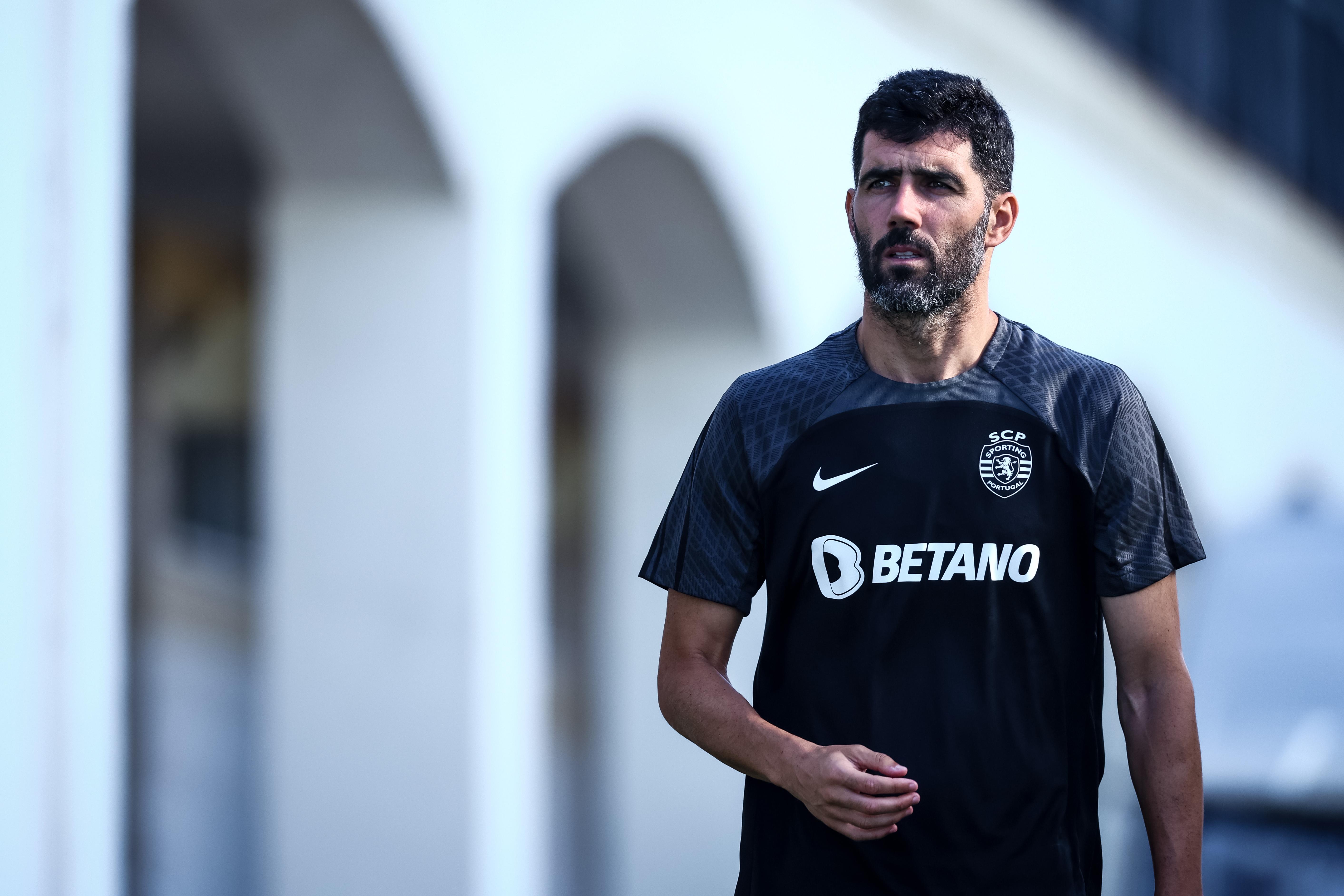 Neto terminou a carreira no final da época passada e integrou a equipa técnica - Foto: Sporting CP