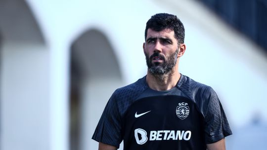 Sporting: Neto reserva decisão sobre o futuro para o final da época