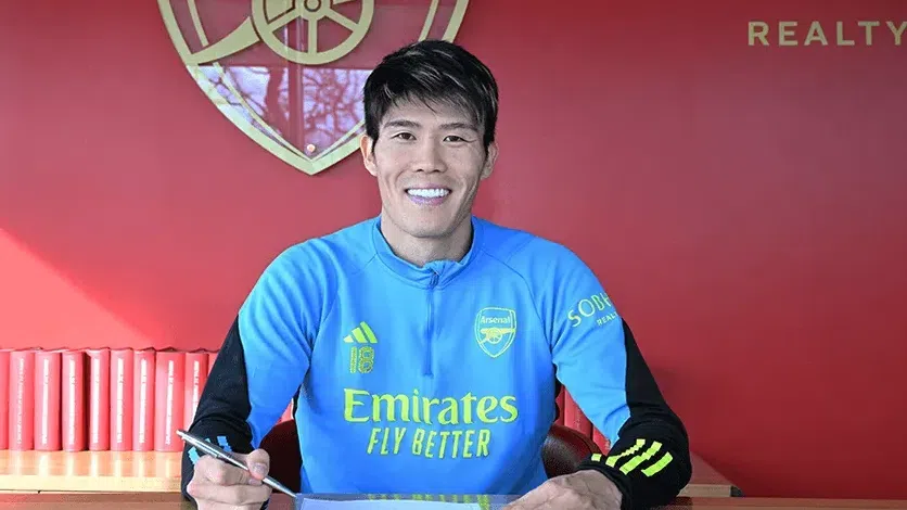 Mercado: Tomiyasu renova com o Arsenal