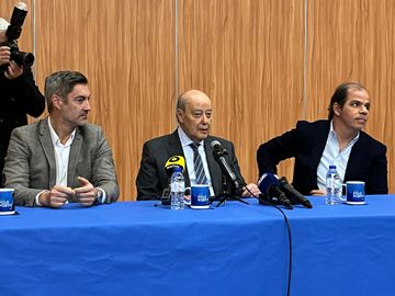 Pinto da Costa: «Villas-Boas terá de estar de pé quando falar para Sérgio Conceição»