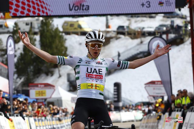 Volta à Catalunha: João Almeida cai na geral