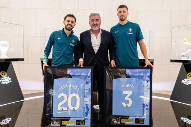 Bernardo Silva e Rúben Dias distinguidos pelo Sindicato dos Jogadores
