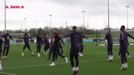 Quatro jogadores de Inglaterra falharam treino