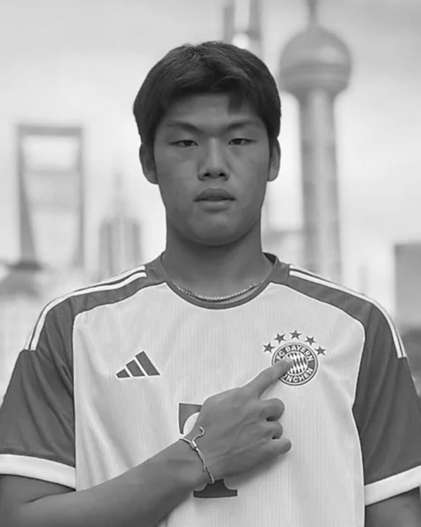 Bayern lamentou morte de Guo Jiaxuan
