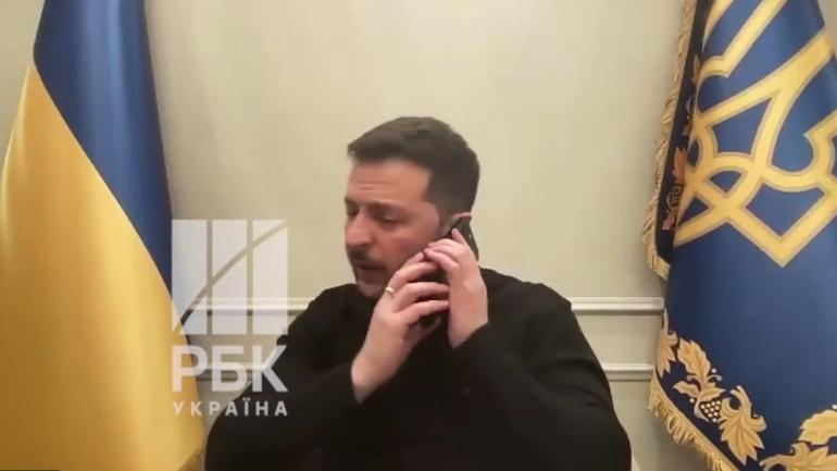 «Emmanuel, já lhe ligo»: Macron interrompe entrevista de Zelensky