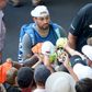 Kyrgios festeja com autógrafos aos fãs em Miami