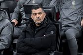 Sérgio Conceição no banco de suplentes do Milan