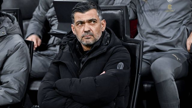 Sérgio Conceição no banco de suplentes do Milan
