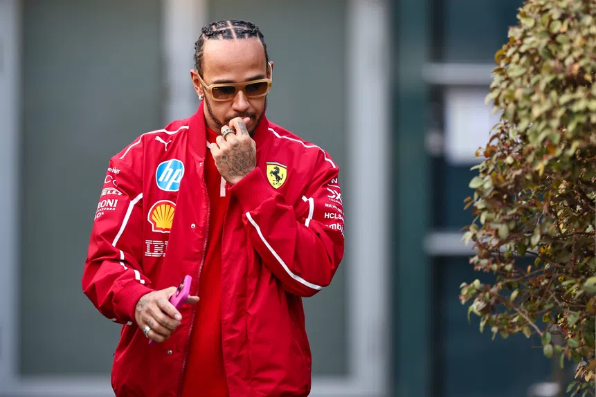 Hamilton chora na Ferrari! Drama total