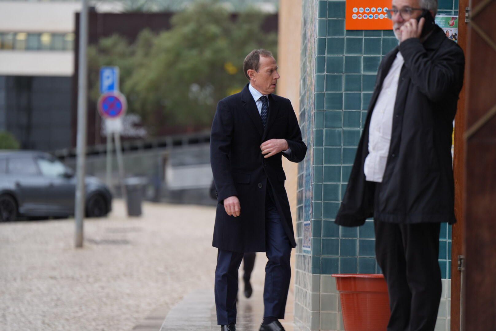 Emílio Butragueño, antigo jogador e dirigente do Real Madrid, também foi ao velório de Silvino (Foto: Maycon Quiozini)