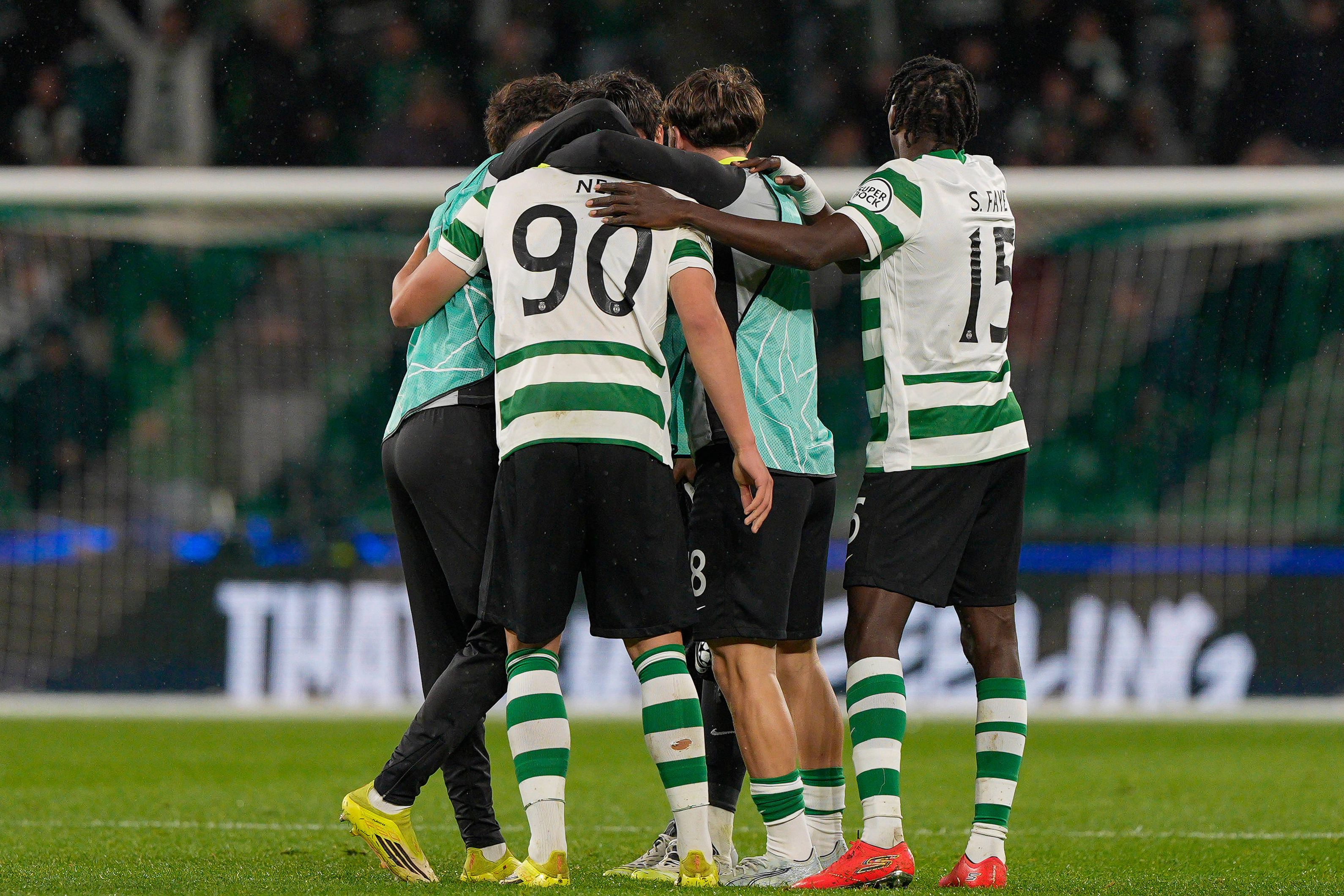 Festa dos jogadores do Sporting após o 5-0 ao Bodo/Glimt