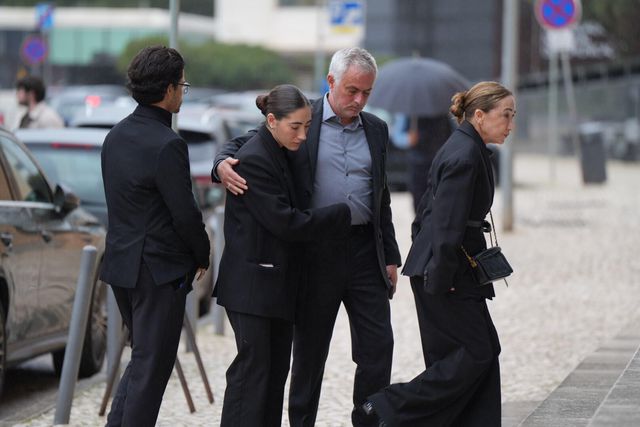 José Mourinho no velório de Silvino (Foto: Maycon Quiozini)