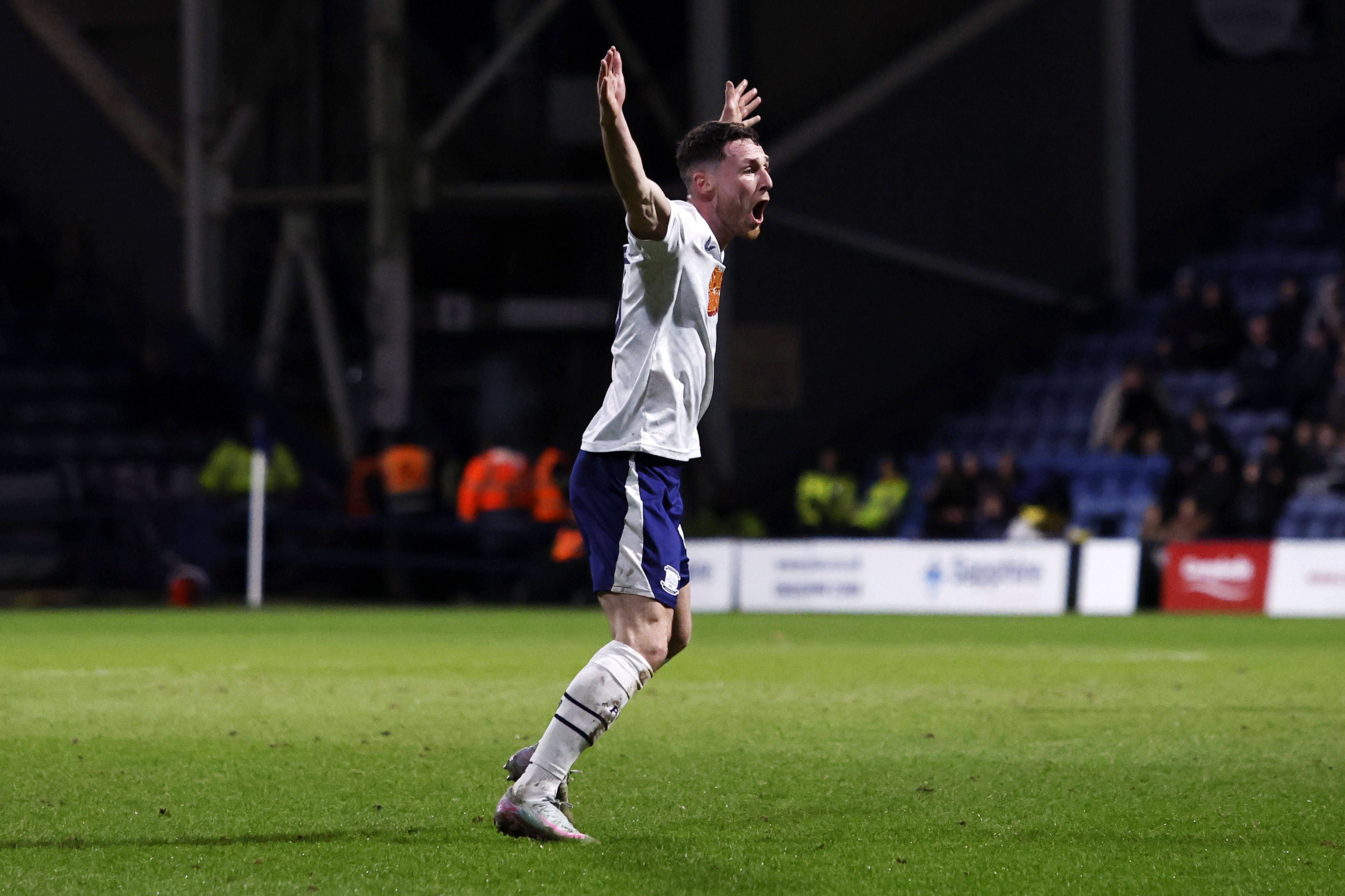 Jordan Thompson, médio do Preston, do Championship