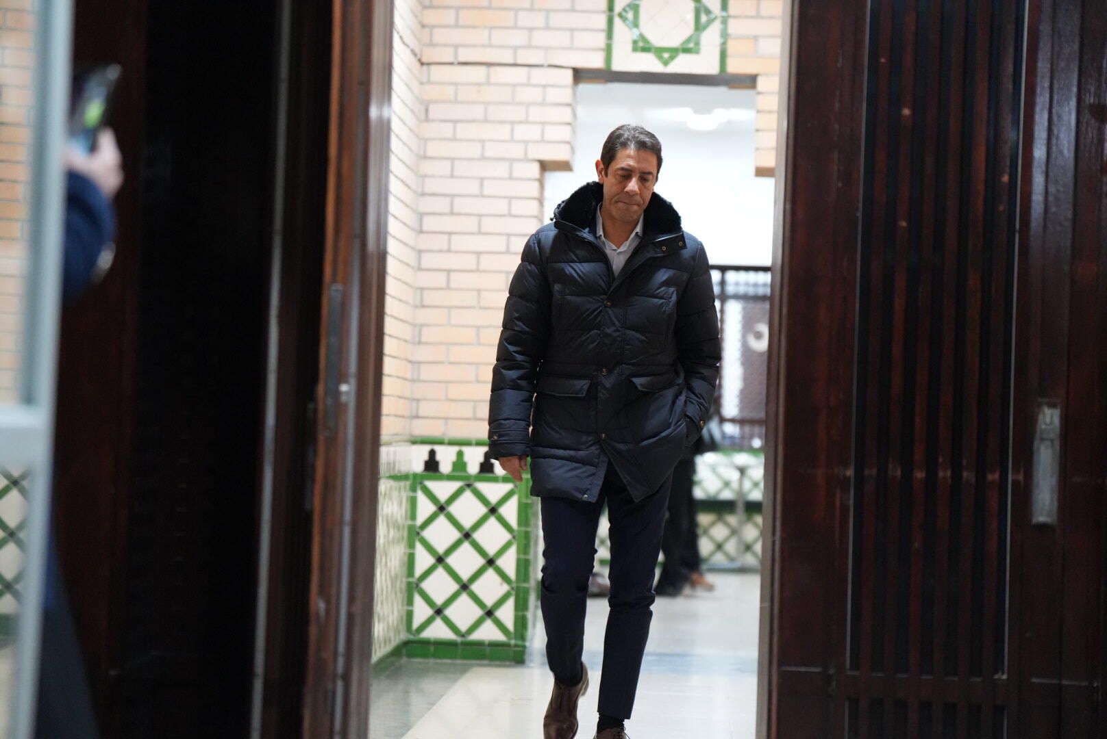 Rui Costa à saída do velório de Silvino (Foto: Maycon Quiozini)