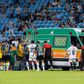 Marlon, jogador do Grêmio, lesionou-se gravemente