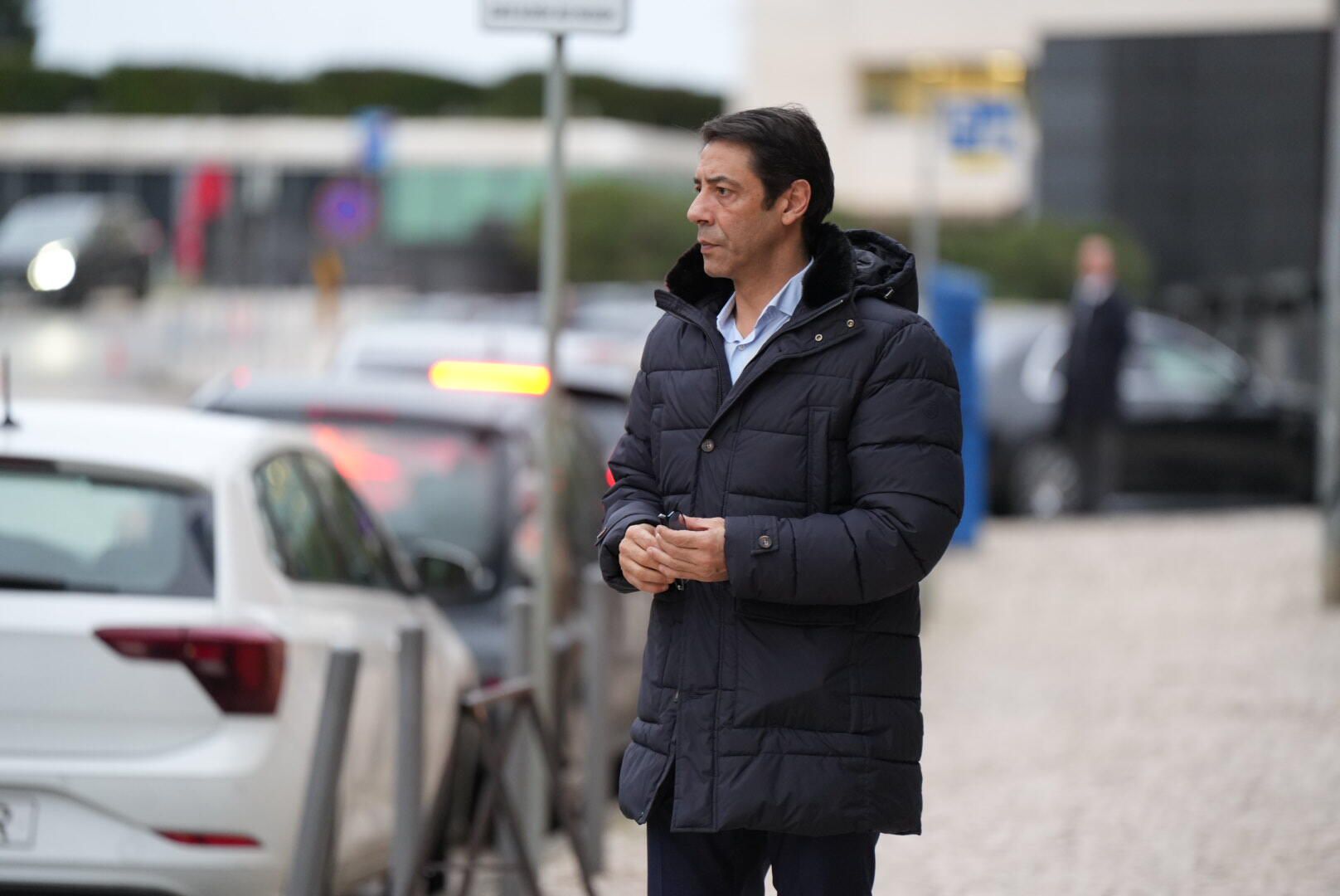 Rui Costa no velório de Silvino (Foto: Maycon Quiozini)