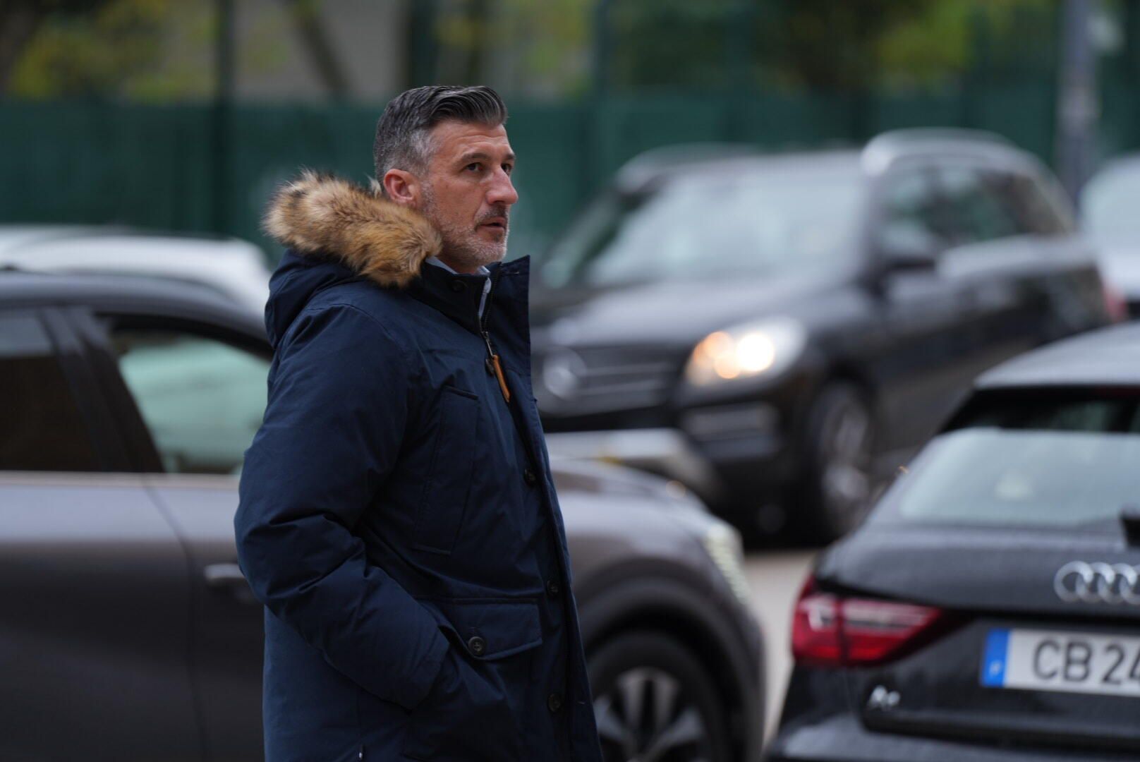 Nélson Pereira, antigo guarda-redes e treinador de guarda-redes, no velório de Silvino (Foto: Maycon Quiozini)