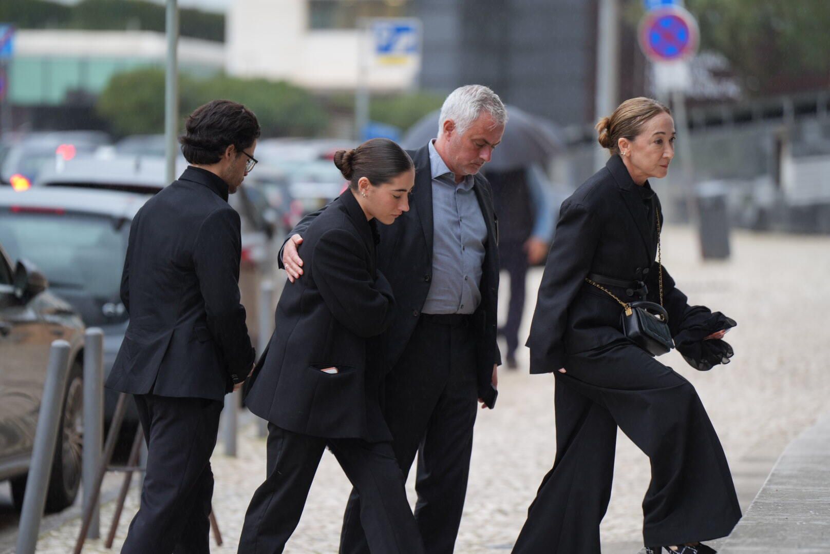 José Mourinho no velório de Silvino (Foto: Maycon Quiozini)