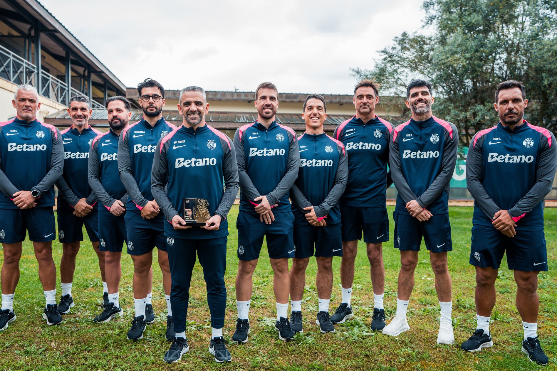 Rui Borges partilhou com os restantes elementos da equipa técnica o prémio de treinador do mês de fevereiro (Foto Liga Portugal)