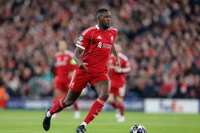 Liverpool «chocado e indignado» com insultos racistas a Konaté