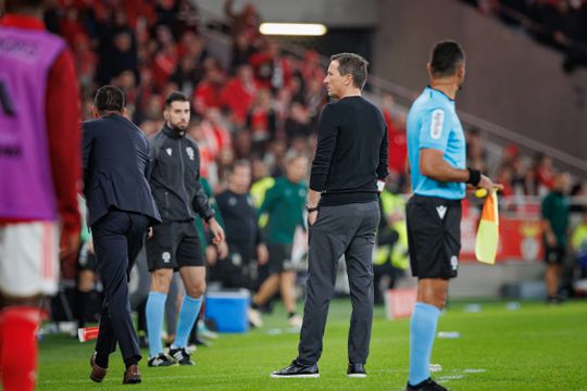 Benfica e Farense: uma volta inteira sobre brasas