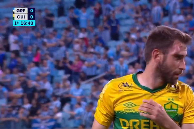 VÍDEO: choque arrepiante de cabeças em jogo do Brasileirão