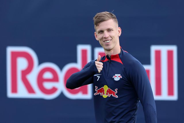 Mercado: Barcelona quer garantir Dani Olmo na próxima época