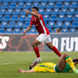 Liga 2: Santa Clara finta vermelho e reforça liderança
