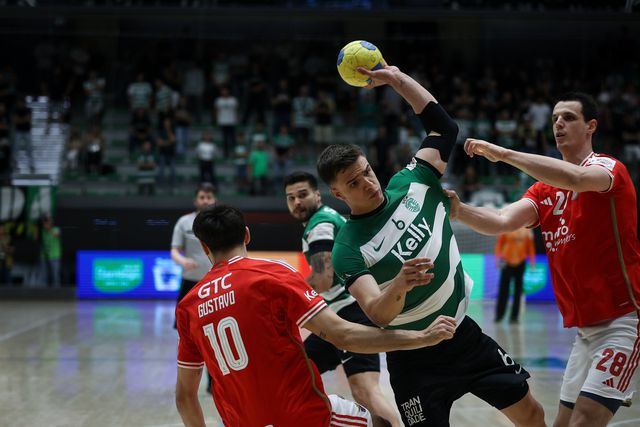 Sporting vence dérbi lisboeta e está mais perto do título de campeão nacional