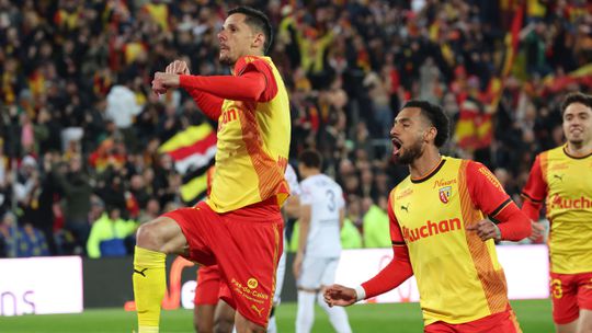 Ligue 1: Lens derrota lanterna-vermelha e Rennes vence em Nantes