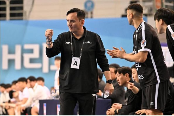 Nuno Alvarez, treinador dos sul-coreanos do SK Hawks