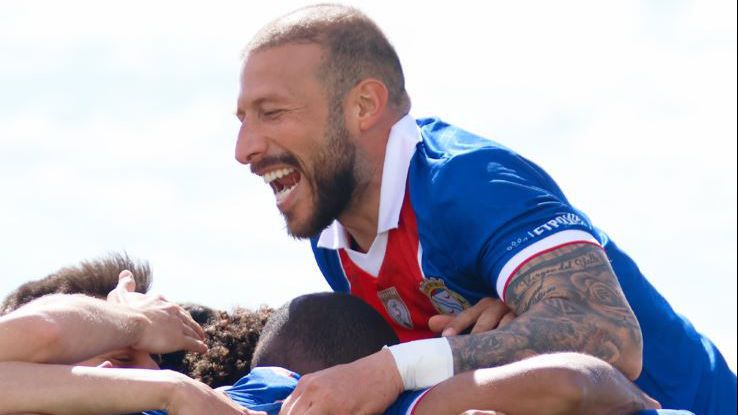 Festa rija dos jogadores do emblema ribatejano após a vitória gorda sobre o UD Oliveirense (Foto: Alverca)
