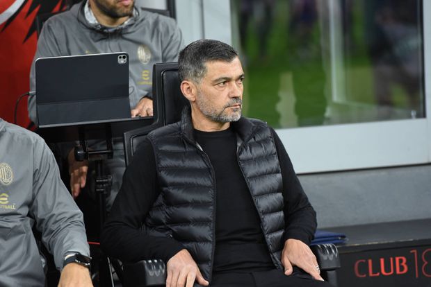 Sérgio Conceição no banco de suplentes do Milan, em San Siro