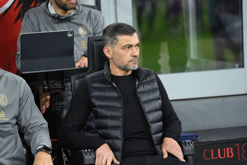 Sérgio Conceição no banco de suplentes do Milan, em San Siro