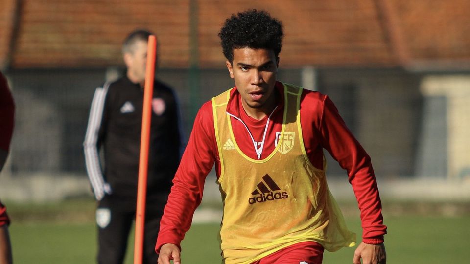 Aves SAD: Gustavo Assunção de regresso para o jogo com o Benfica
