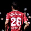 Paulinho frente ao Cruz Azul
