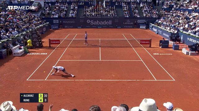 Rune despacha Alcaraz na final de Barcelona