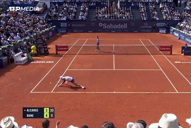 Rune despacha Alcaraz na final de Barcelona