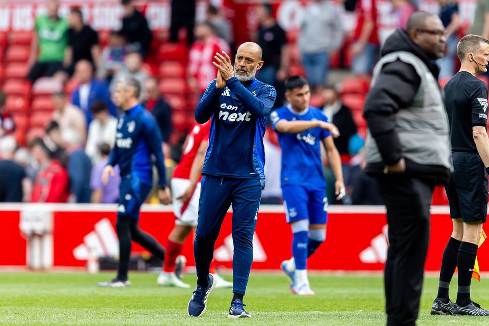 Nuno Espírito Santo, treinador português do Nottingham Forest (que nesta noite de segunda-feira, 21 de abril, joga em Londres frente ao Tottenham), agradece o apoio dos adeptos 'foxes' após mais um jogo da Premier League