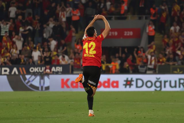 Ismail Koybasi celebra o golo do empate do Goztepe frente ao Besiktas