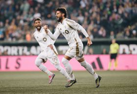 Velhos são os trapos! Golaço da noite chega da MLS (vídeo)