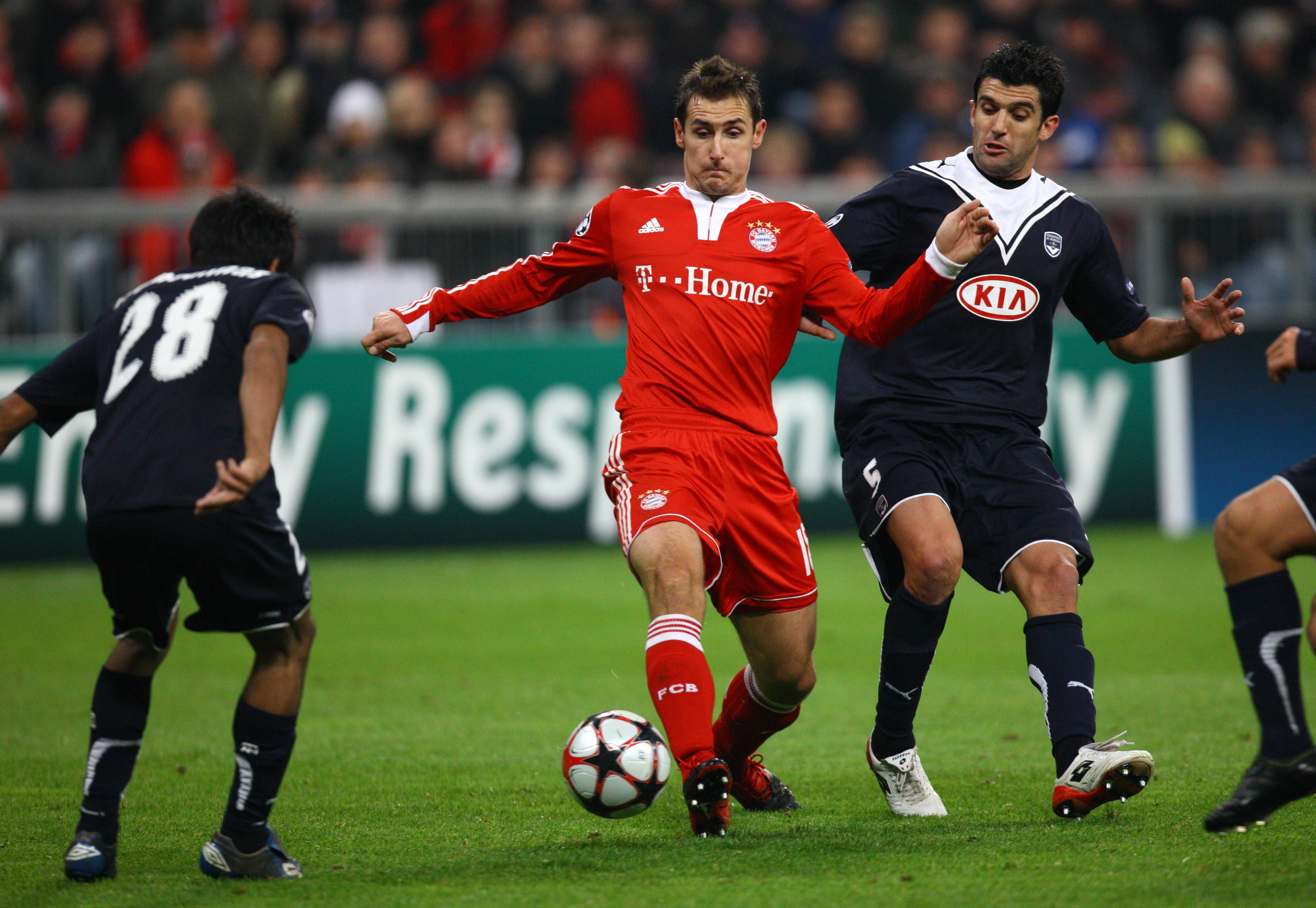 O Bordéus quebrou o domínio de sete conquistas sucessivas da Ligue 1 por parte do Lyon em 2009. Na época seguinte foi à Champions e ficou em 1.º num grupo com Bayern e Juventus. Agora, joga na 4.ª divisão francesa (IMAGO)